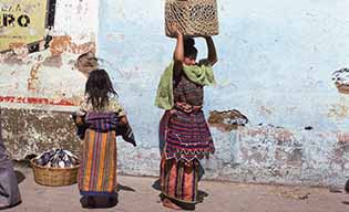 image of mother daughter Guatemala